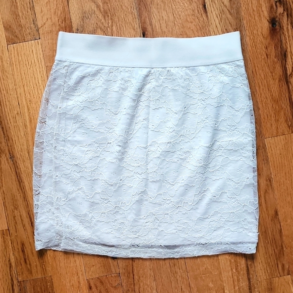 Cream skin tight lace skirt